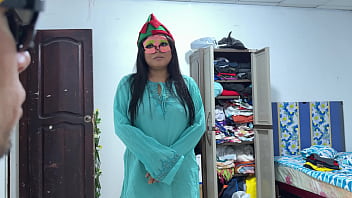 Hot stepfather takes advantage of his stepdaughter's trust by asking her for dirty things