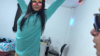 Hot stepfather takes advantage of his stepdaughter's trust by asking her for dirty things