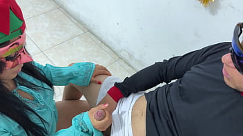 Hot stepfather takes advantage of his stepdaughter's trust by asking her for dirty things