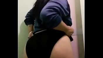 Un hombre que soporte mis nalgas