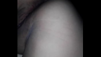 Cogiendome A Mi Esposa Recién Depiladita thumbnail