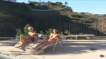 Robin becomes an anal teen gaper