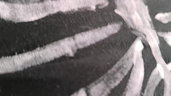 Eu comi o cuzinho apertado dela a madrasta se vestiu de bruxa sexy para o halloween ela me pediu para gravá la com meu celular aí eu fiquei excitado assistindo e brinquei com a minha língua na sua bucetinha