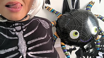 Eu comi o cuzinho apertado dela a madrasta se vestiu de bruxa sexy para o halloween ela me pediu para gravá la com meu celular aí eu fiquei excitado assistindo e brinquei com a minha língua na sua bucetinha Eu comi o cuzinho apertado dela a madrasta se vestiu de bruxa sexy para o halloween ela me pediu para gravá la com meu celular aí eu fiquei excitado assistindo e brinquei com a minha língua na sua bucetinha