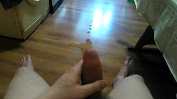 Adrian Jabłoński Trzepie Kapucyna Sikając Na Podłogę thumbnail