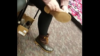 Miss toes tries on sandals