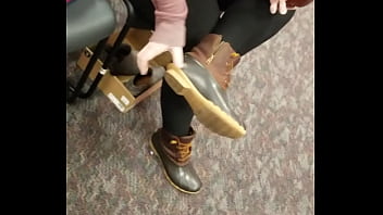 Miss toes tries on sandals