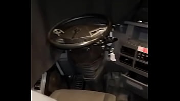 Que serait ta routière préférée sans un camion je t'ai préparé un