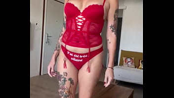 J’ai été très vilaine oui oui J’ai été très vilaine oui oui