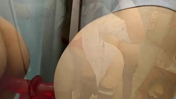 Risky squirt in fitting room