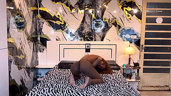 Peguei minha enteada se masturbano não aguentei em ve aquela buceta toda babada eu e meu marido começamos a foder gostoso com a enteada safada com a buceta escorrendo pelas pernas dela