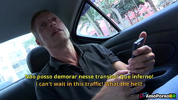 Menti para minha esposa disse que ia trabalhar só para saber o que ela e meu sobrinho postiço andavam fazendo