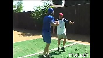 Sex starved brunette darling maria enjoying chopper