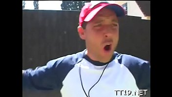 Sex starved brunette darling maria enjoying chopper