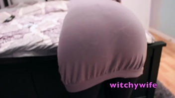 Big booty tease sexy amateur wife & mom