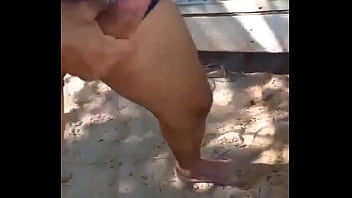 Após anos realizei meu maior fetiche e com ajuda do meu marido dei na praia para vários