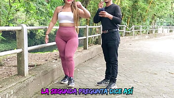 Latina jovencita de culo grande y grueso