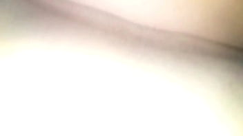 Em quanto o marido não estava em casa pulei o muro para comer minha vizinha