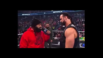 Bro the crowd chanting “fatu” like he’s an underdog babyface #wwesmackdown #wwechamber