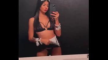 Say hi if i could send the full vid to you in your dmsdime hola si te puedo mandar el video completa a tus dms