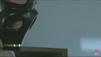 The male's adipose genitalia readily reaches the female's adipose genitalia