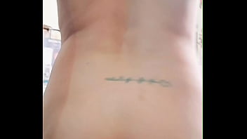 Mi primer video en la cocina desnudandome delante de él