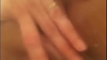 Sloppy latina milf pussy masturbation