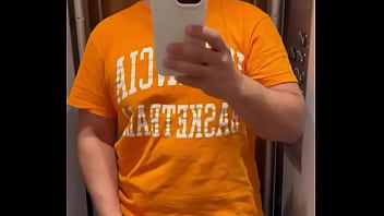 Au moment où ma grosse bite glisse dans ta petite ton destin est scellé pour toujours pas de retour en arrière et t