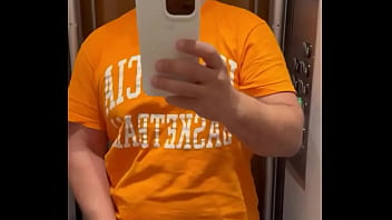 Au moment où ma grosse bite glisse dans ta petite ton destin est scellé pour toujours pas de retour en arrière et t