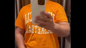 Au moment où ma grosse bite glisse dans ta petite ton destin est scellé pour toujours pas de retour en arrière et t