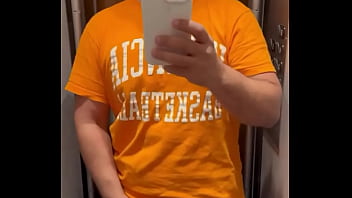 Au moment où ma grosse bite glisse dans ta petite ton destin est scellé pour toujours pas de retour en arrière et t