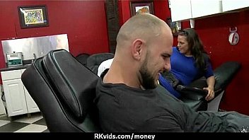 Amateur lets the pussy talk 21