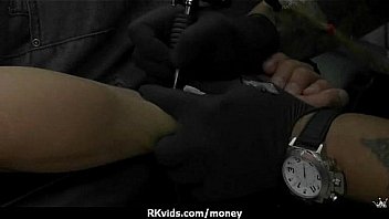 Amateur lets the pussy talk 21