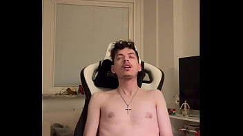 Would you give me a bj underneath the table spizue