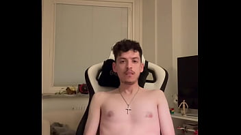 Would you give me a bj underneath the table spizue