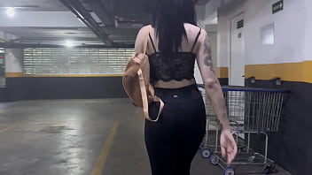 Mostrei o plug anal e dei na sacada do meu apartamento versão grátis