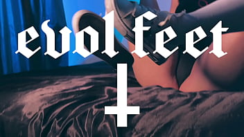 You think you can resist the smell of my dirty nylons