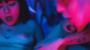 Amazing pussy eating & foot fetish