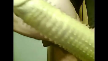 Ano Goloso Comiendo Dildo thumbnail