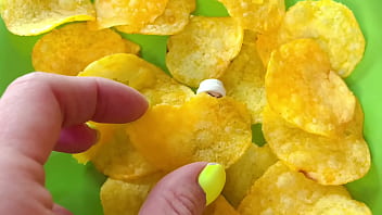 Mia's mimi giantess mouth tour