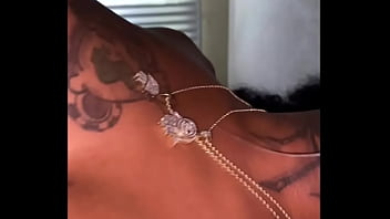 Sucking dick while he games