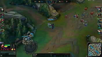 Vladzão sugando o graveto sem dó nem piedade