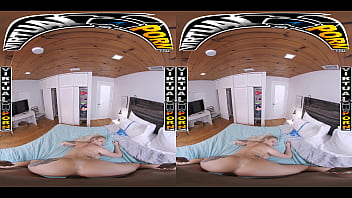 Virtual porn stepsis elana bunnz catches you with her panties and sucks your cock before begging for hard dick