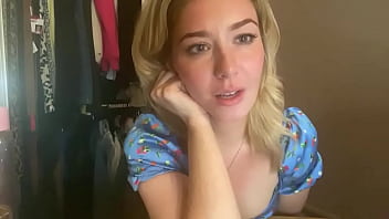 Lucy masturbates while live