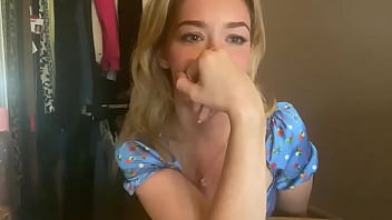 Lucy masturbates while live