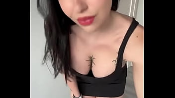 I want to help you with my naughty hands give me all your juice