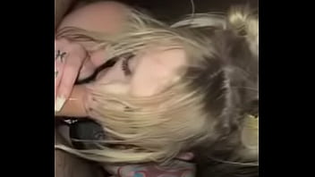 Hottie sucking dick she loves a dick in her mouth