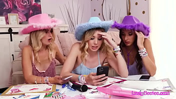 Axel fucks three horny taylor fans because they want tickets