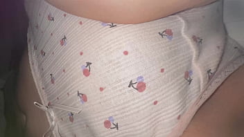 18 years old girl multiple cumming for the first time with finger fuck pro 59 yeras old man