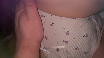 18 years old girl multiple cumming for the first time with finger fuck pro 59 yeras old man